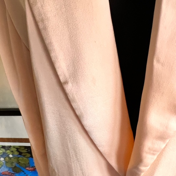 Mabel size medium, pale, pink blazer with shoulder pads - Picture 6 of 13